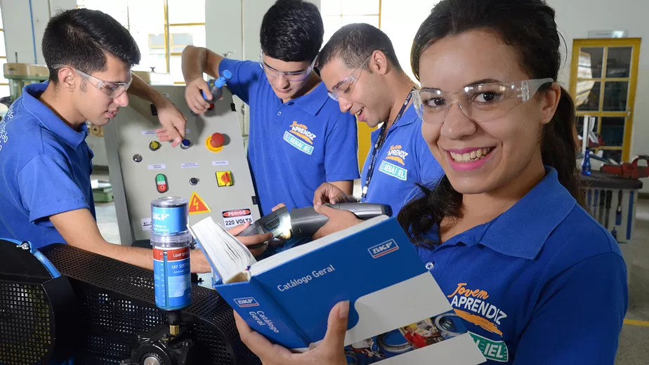 Jovem Aprendiz No SENAI Oportunidades Vantagens E Como Se Inscrever